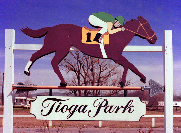 Tioga Park 1976, Nichols New York